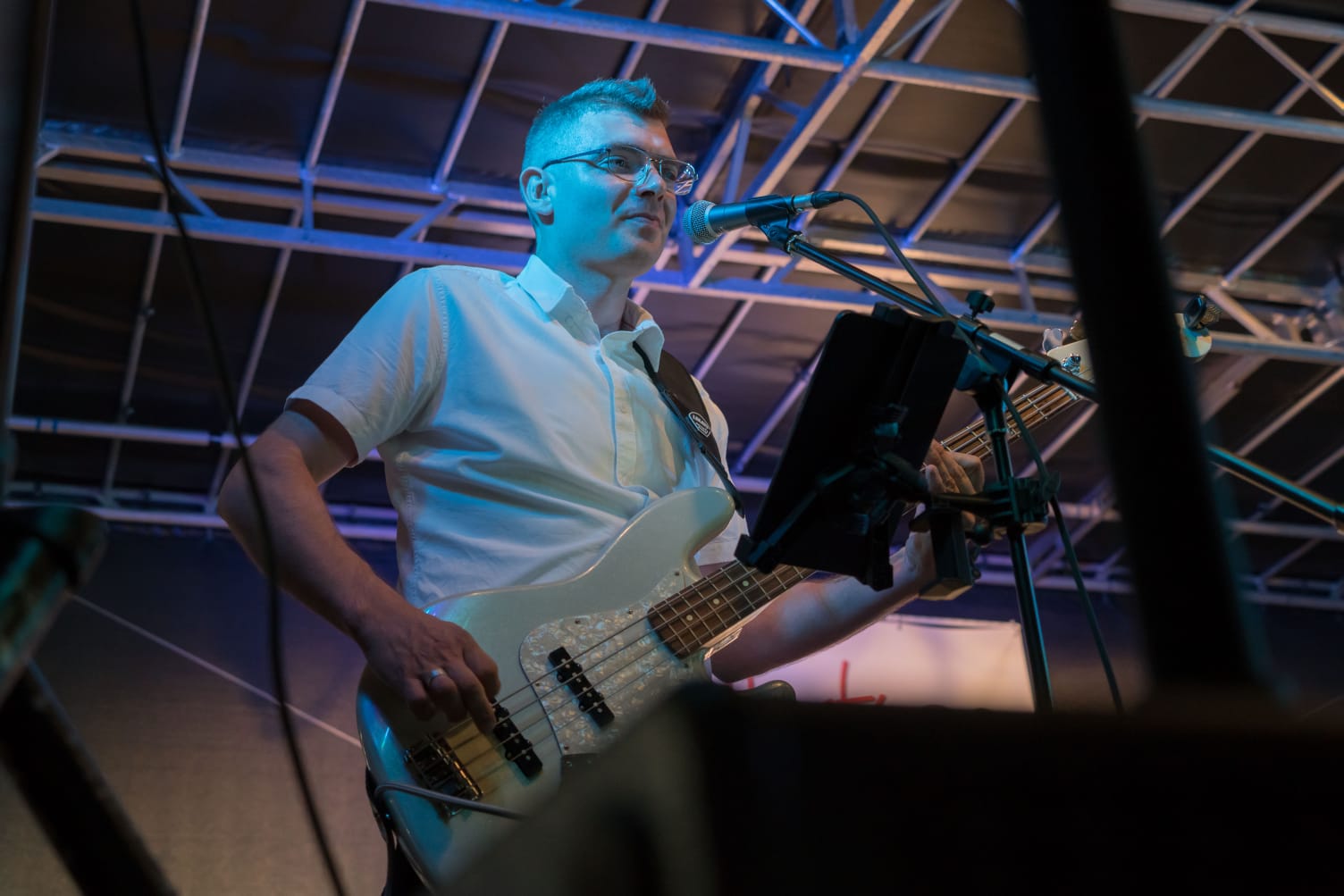 Zvoni – Gitarre & Bass